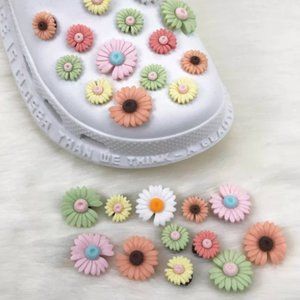 Set 12pcs Daisy Flower Shoe Charms